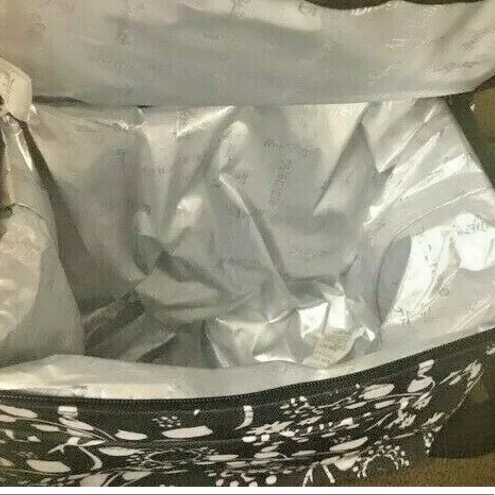 Thirty One Out N’ About Thermal #4087 BLACK FLORAL BRUSHSTROKES NIP - Picture 5 of 8